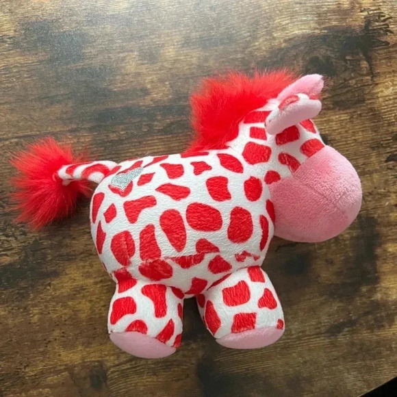 Russ | White Cow Plush With Heart. - Picture 10 of 10